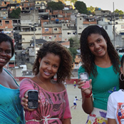 Snjallsímaforrit verndar konur og stúlkur í fátækrahverfum Rio de Janeiro
